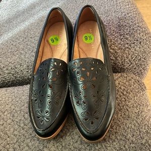 Brand new never wore they were just too big